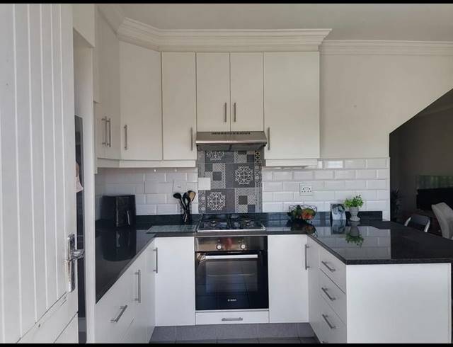 3 BEDROOM DUPLEX FOR SALE IN ESCOMBE